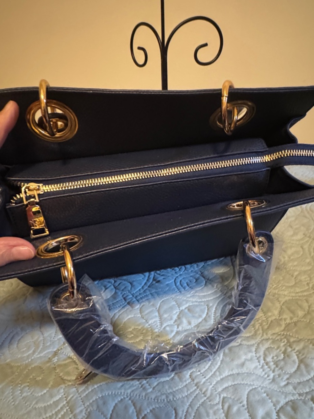 Badgley Mischka Navy Satchel Handbag with detachable crossbody straps - Picture 5 of 7
